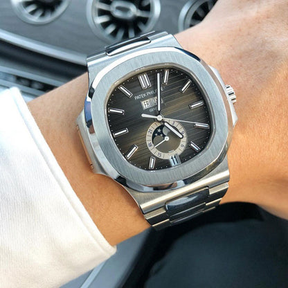Nautilus 40mm 5726/1A-001 Annual Calendar Moon Phases Stainless Steel Gray Dial