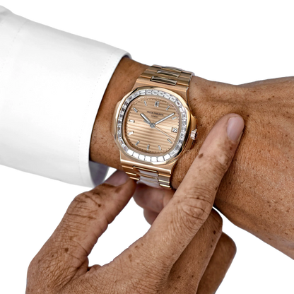 Nautilus 40mm 5723/1R-001 Rose Gold Rose-Gilt Dial Baguette Diamond Bezel