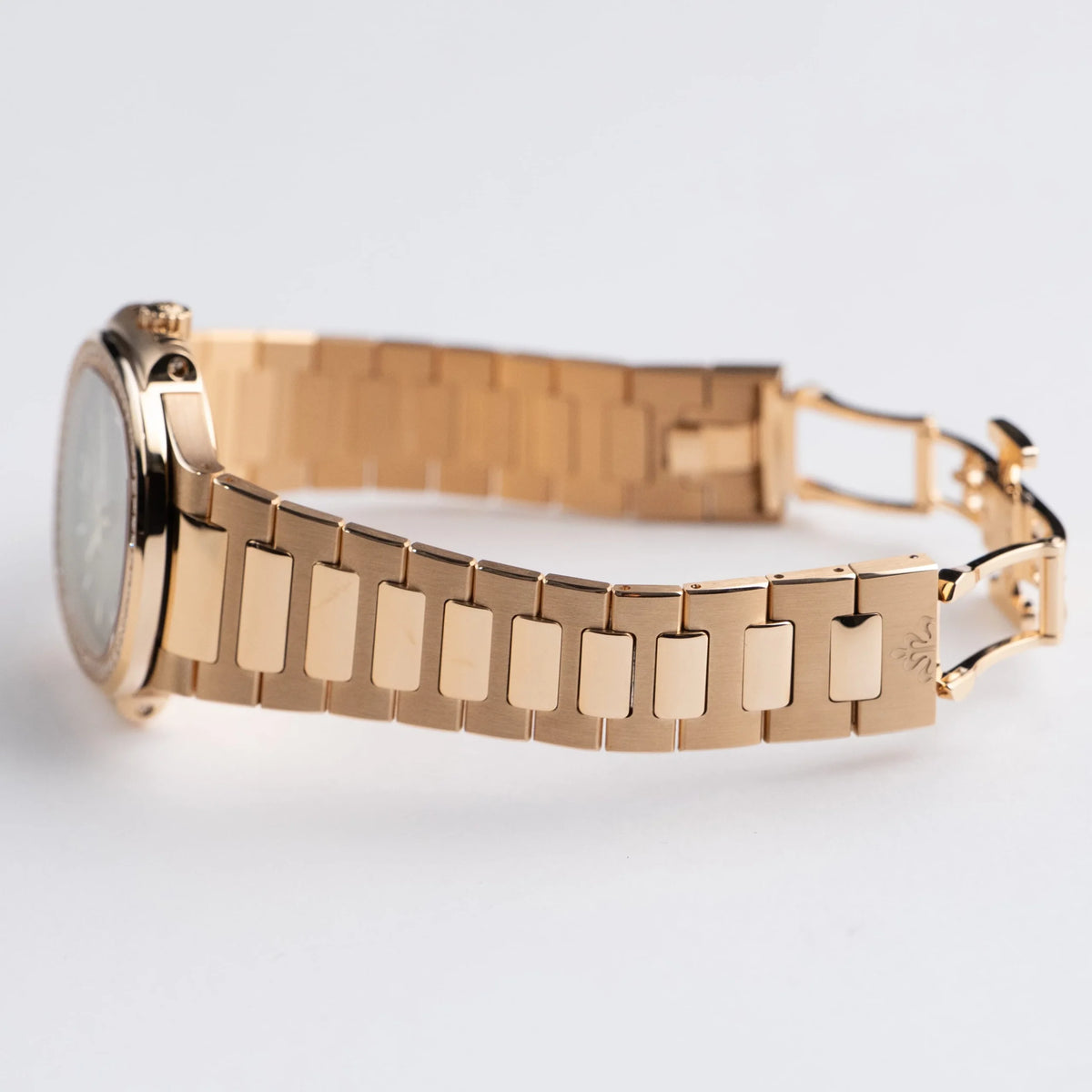 Nautilus Ladies 35mm 7118/1200R-010 Rose Gold Golden Dial Diamond Bezel